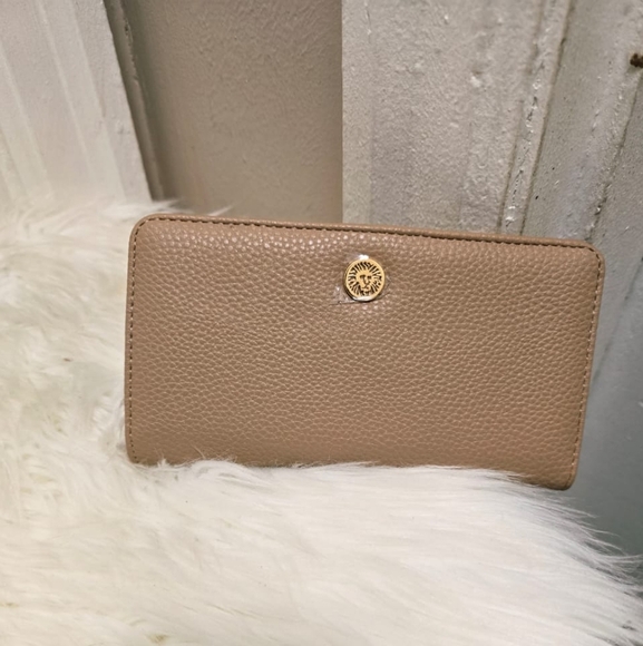Anne Klien Authentic Slim Bifold Tan Wallet🌴 - Picture 4 of 9